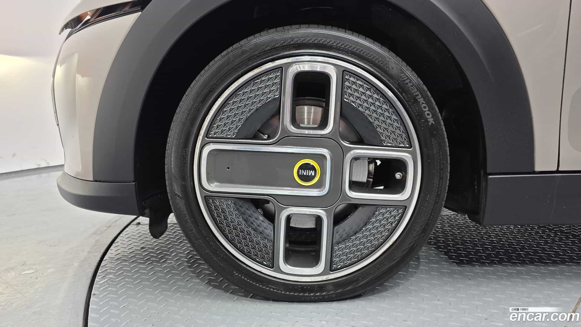 Cooper Mini 2022.5-OUTER-005