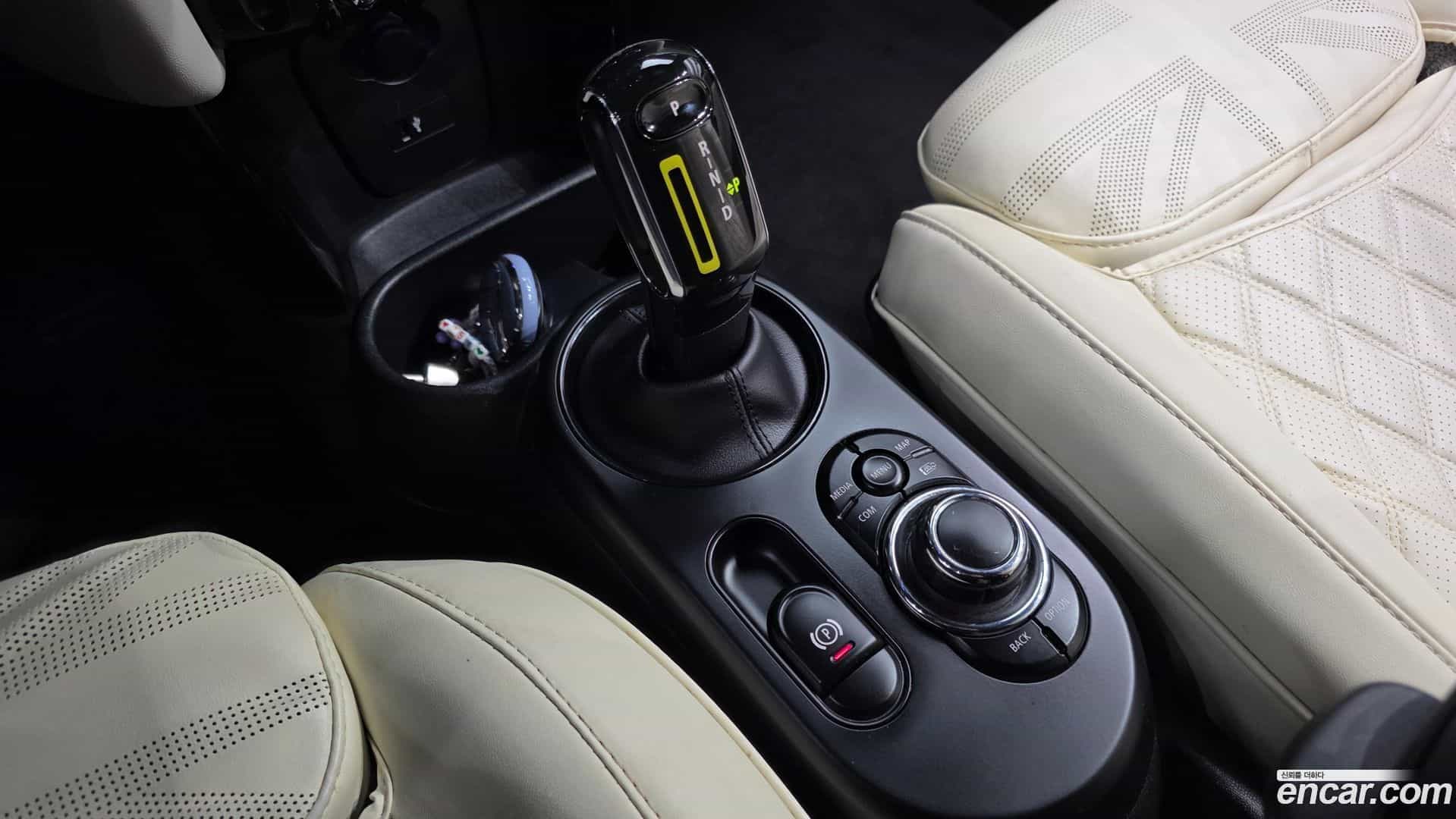 Cooper Mini 2022.5-INNER-009