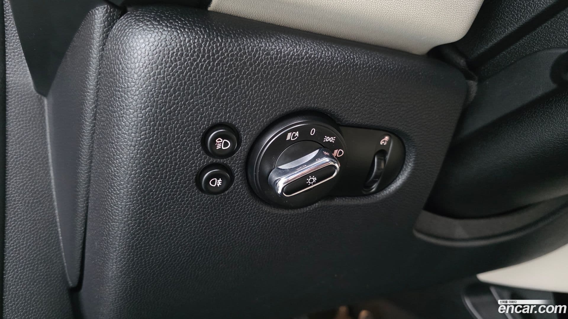 Main__Slider__Photo:Cooper Mini 2022.5-12
