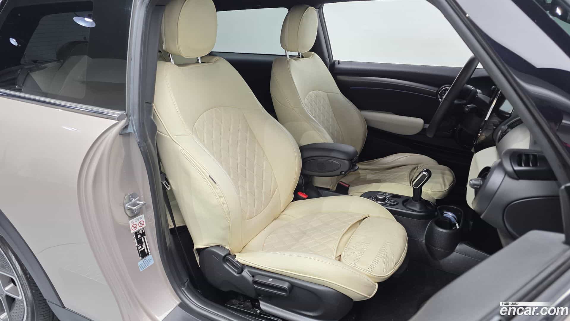 Cooper Mini 2022.5-INNER-036