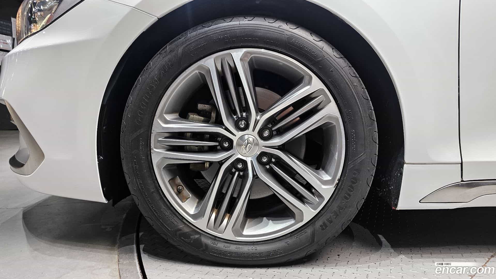 Grandeur Hyundai 2017.8-OUTER-005