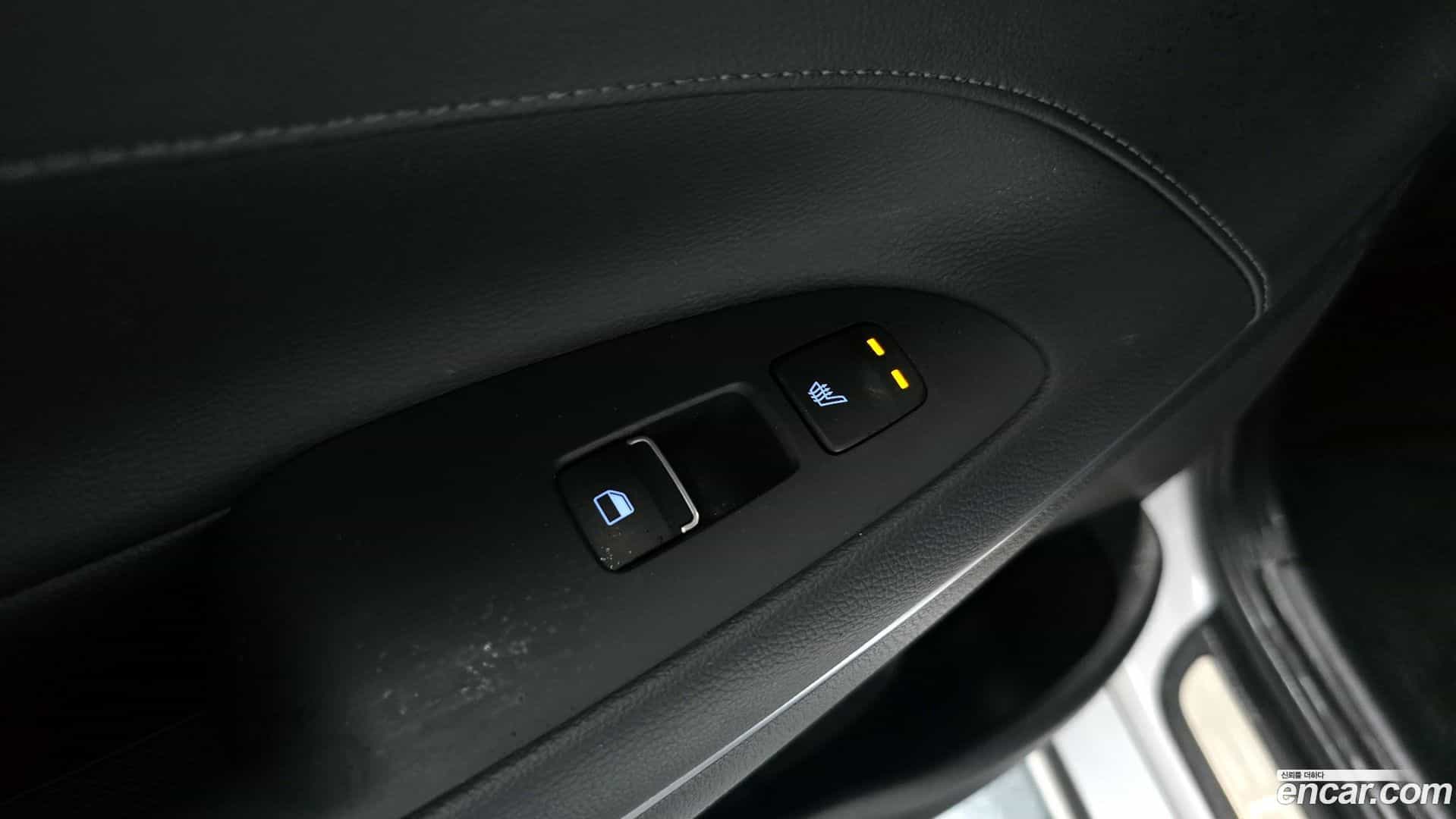 Grandeur Hyundai 2017.8-OPTION-023