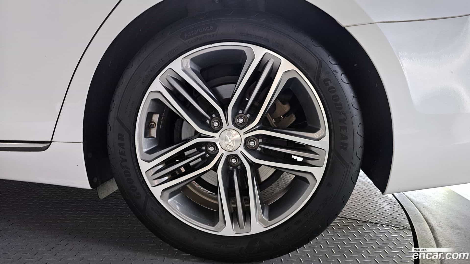 Grandeur Hyundai 2017.8-OUTER-031