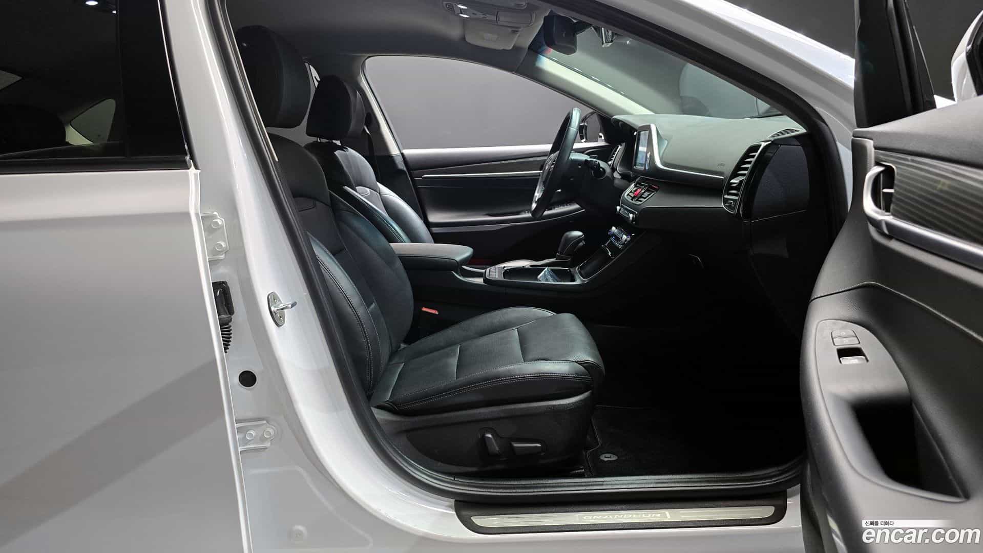 Grandeur Hyundai 2017.8-INNER-036
