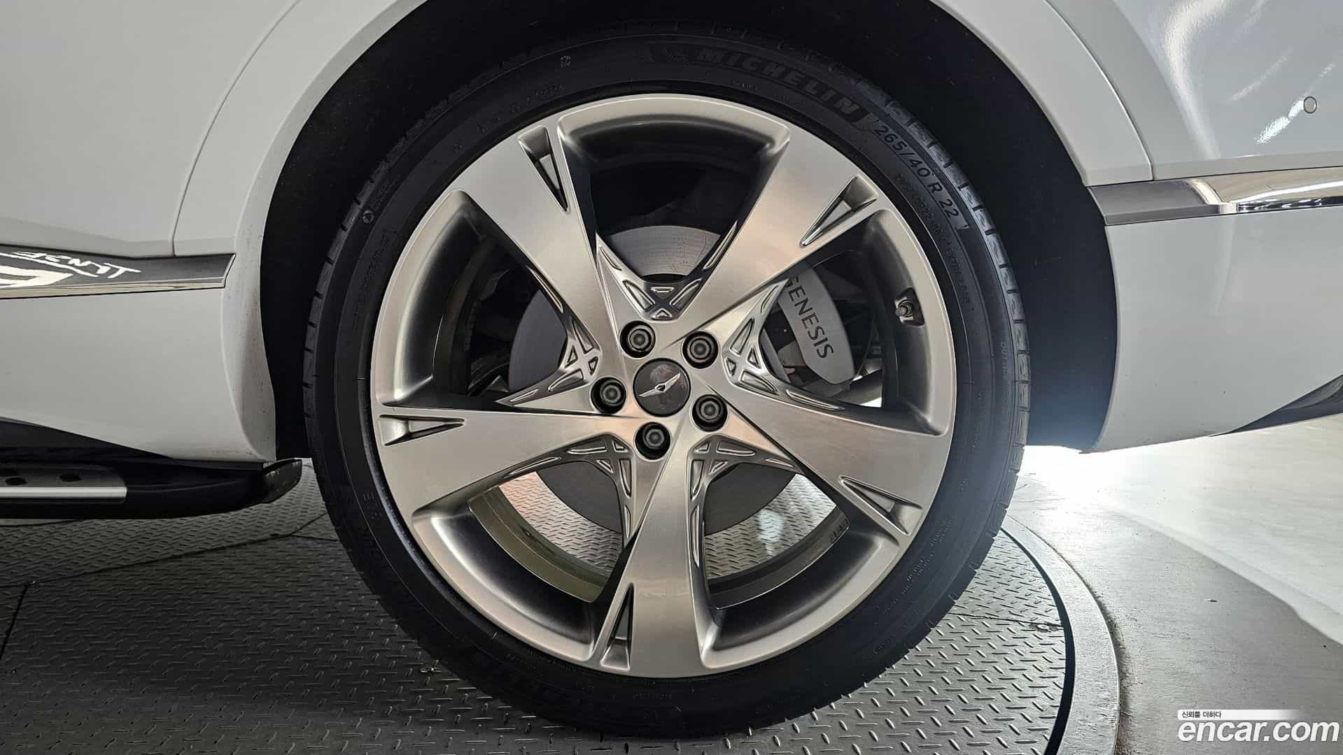 GV80 Genesis 2023.0-OUTER-031