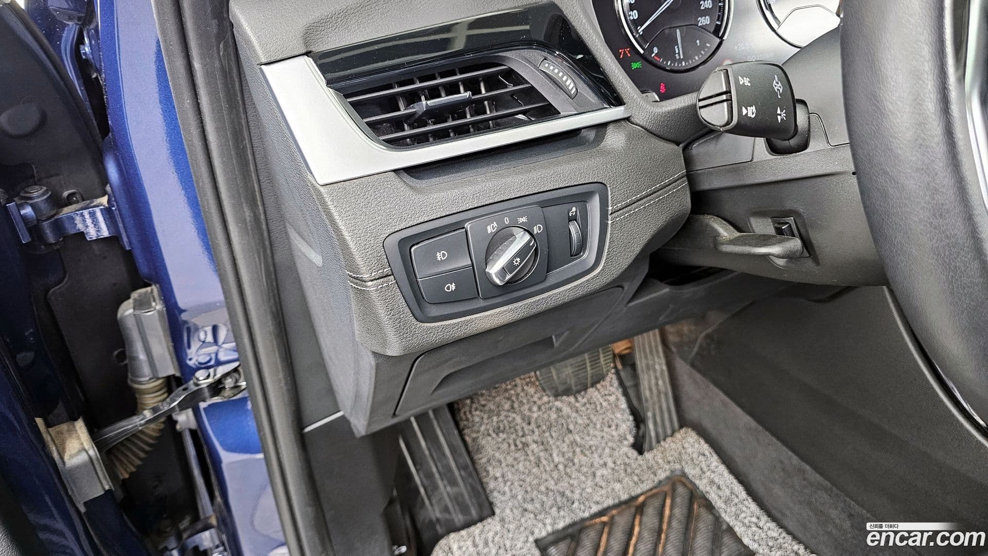 Main__Slider__Photo:X1 BMW 2022.3-15