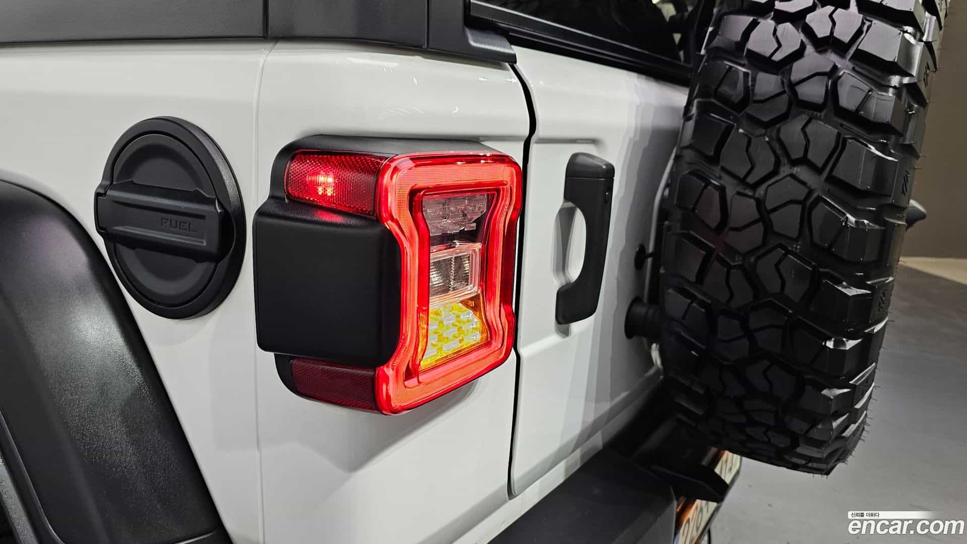 Wrangler Jeep 2021.2-OUTER-033