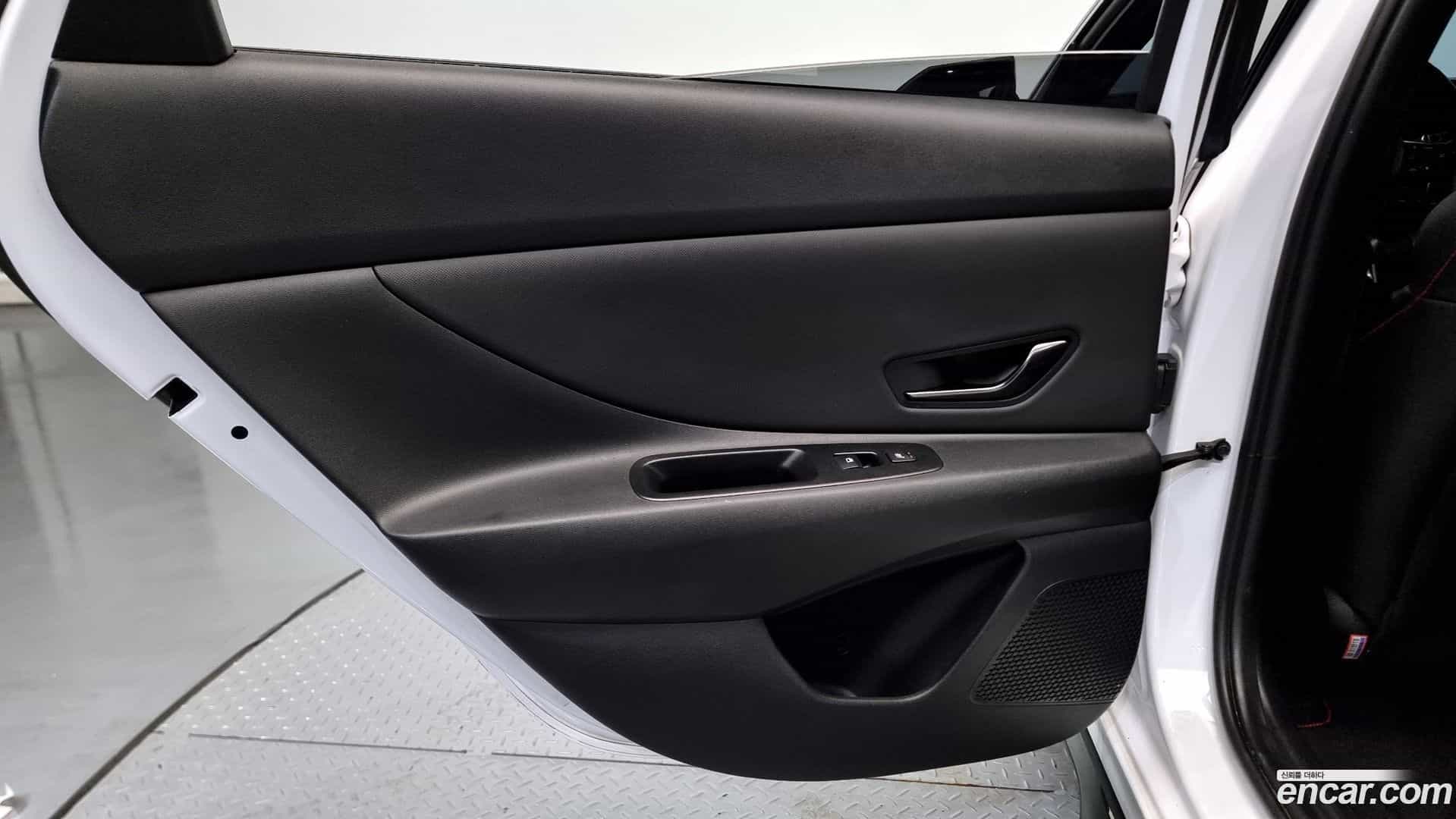 AVANTE Hyundai 2021.4-INNER-035