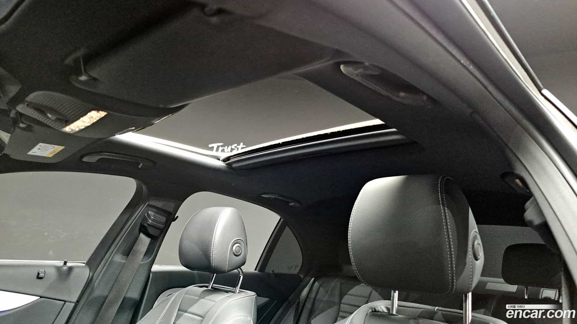 E-Class Mercedes-Benz 2021.6-OPTION-023