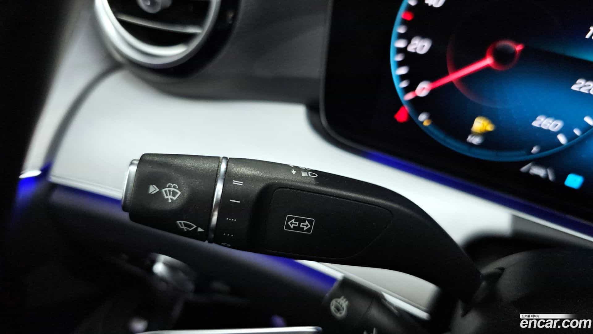 E-Class Mercedes-Benz 2021.6-OPTION-042