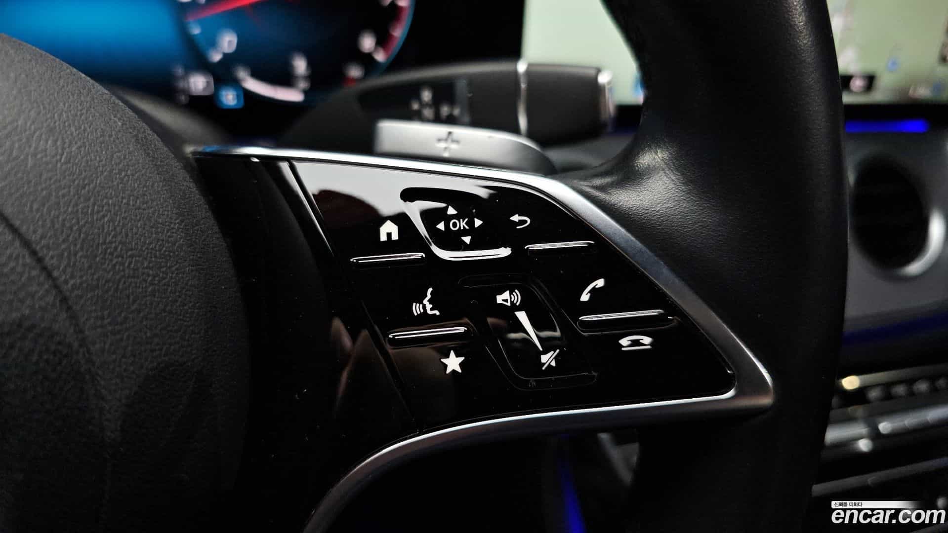 E-Class Mercedes-Benz 2021.6-OPTION-043