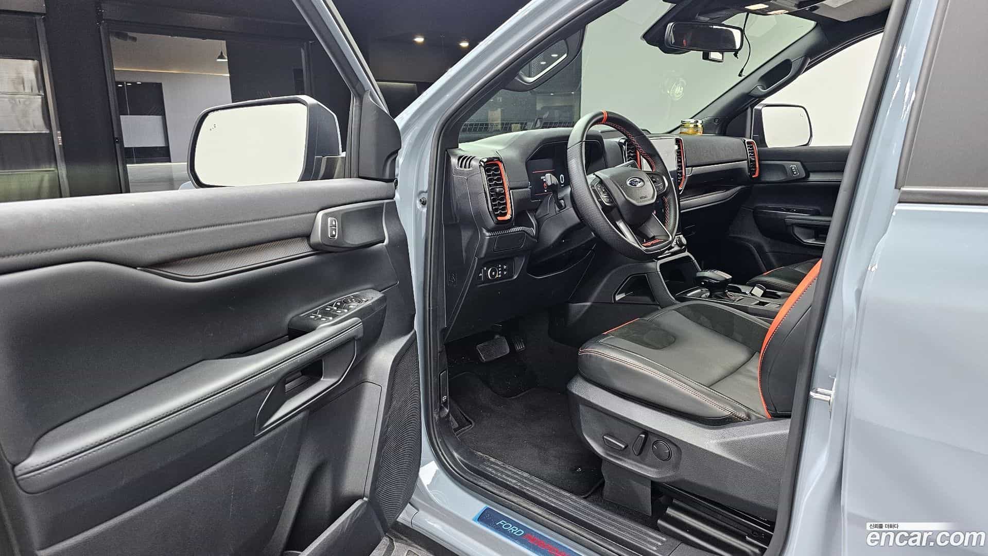 Ranger Ford 2025.4-INNER-010