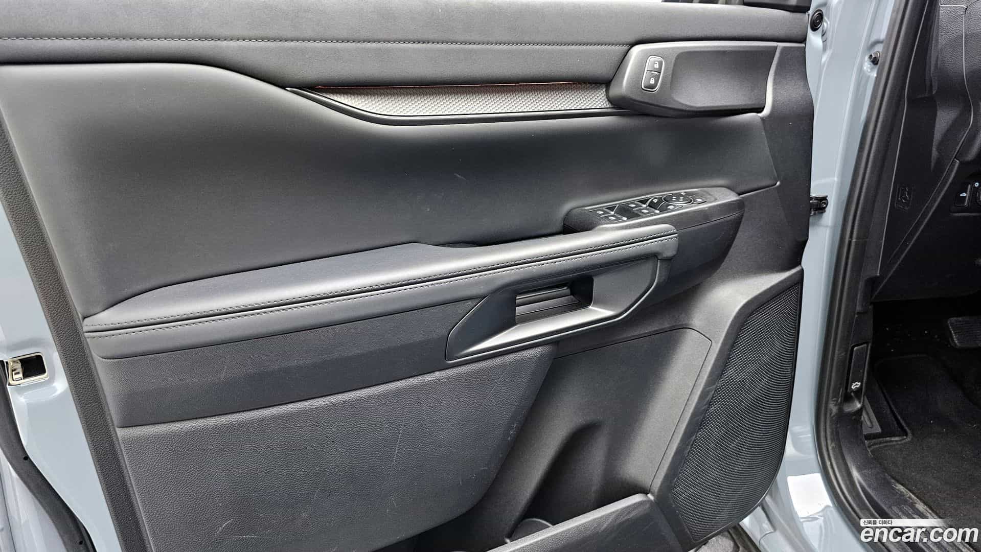 Ranger Ford 2025.4-INNER-034
