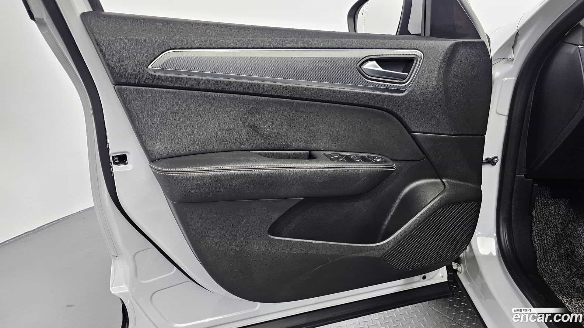 XM3 Renault Korea 2020.7-INNER-034