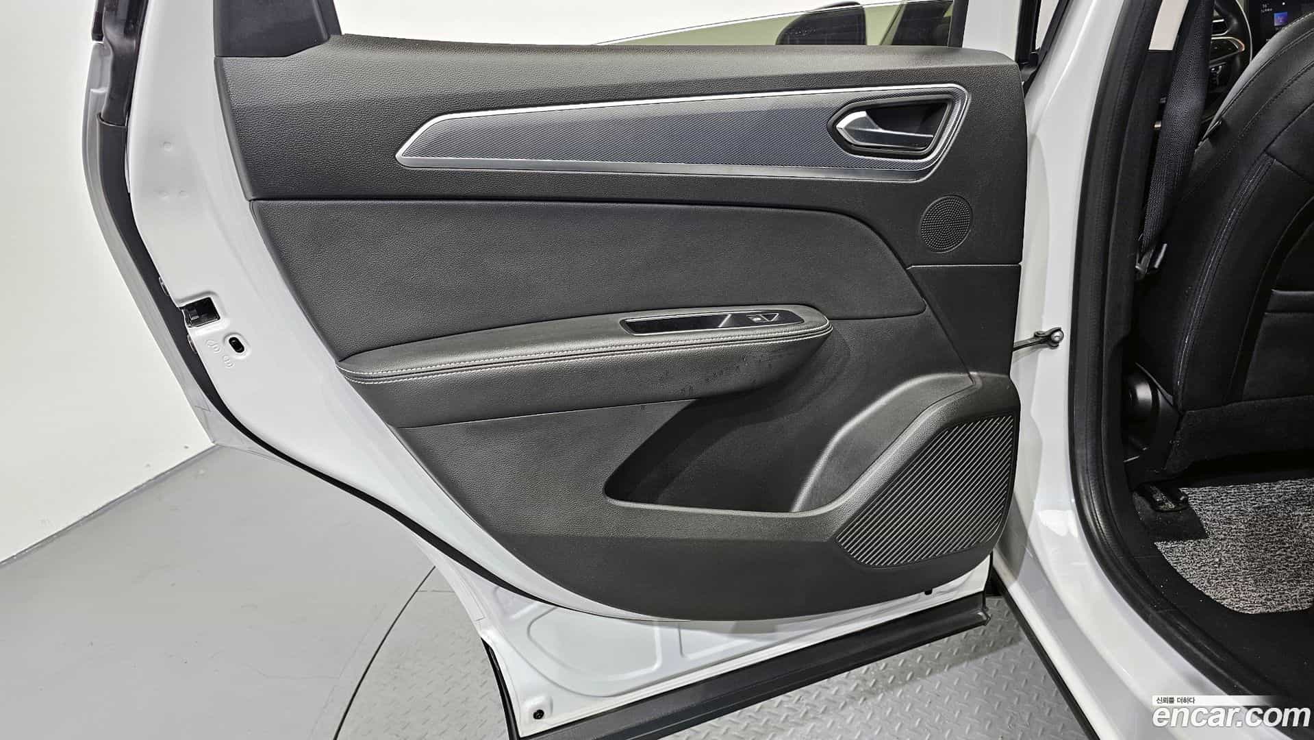 XM3 Renault Korea 2020.7-INNER-035