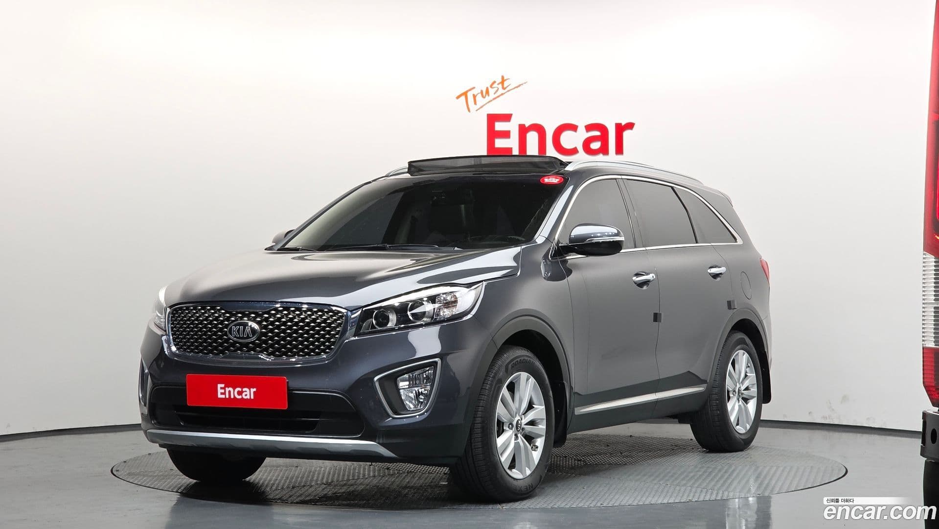 Main__Slider__Photo:Sorento Kia 2016.3-0