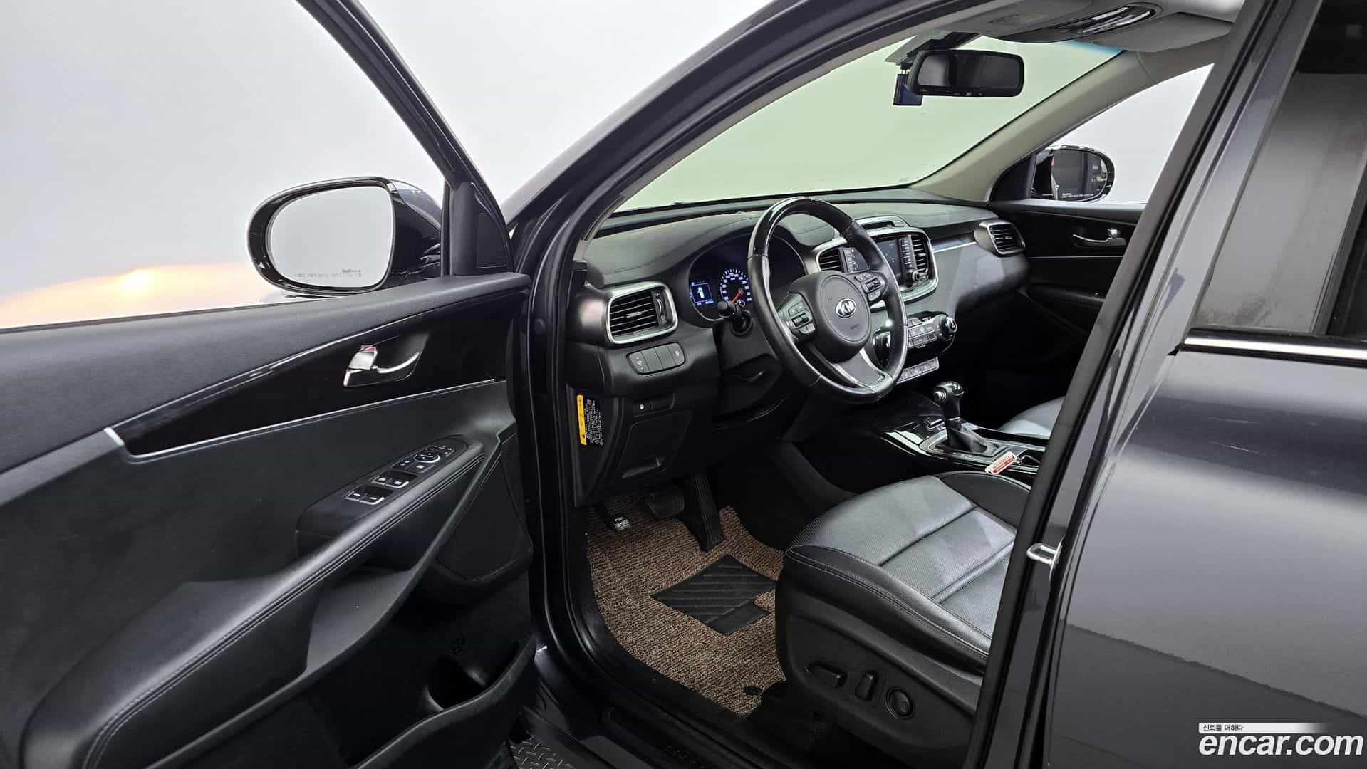Sorento Kia 2016.3-INNER-010