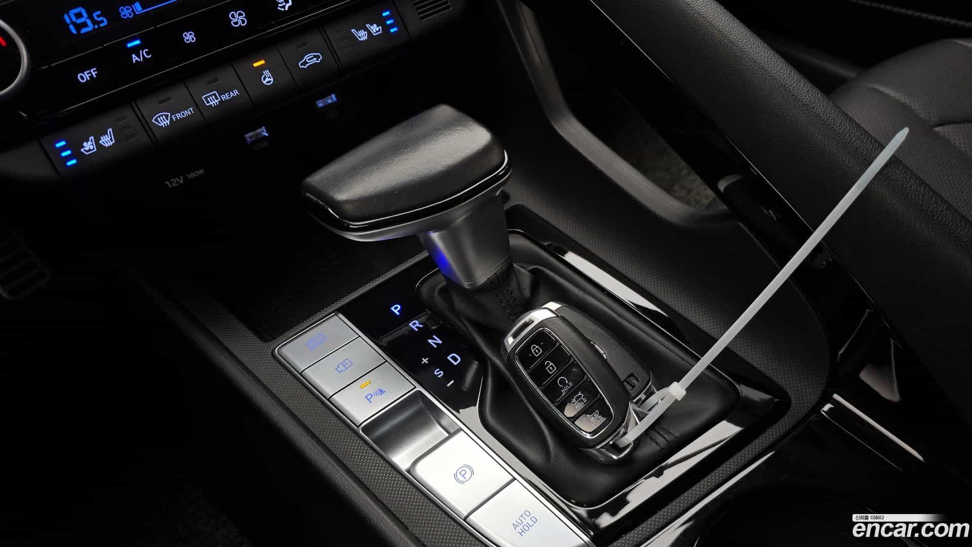 AVANTE Hyundai 2020.6-INNER-009