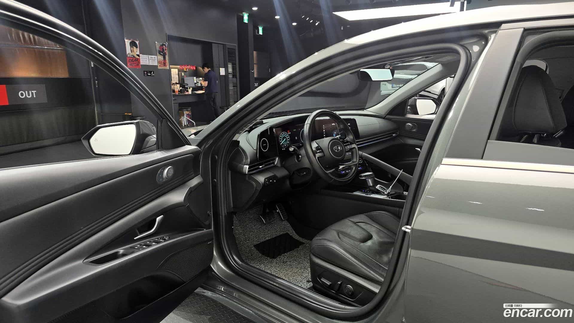 AVANTE Hyundai 2020.6-INNER-010