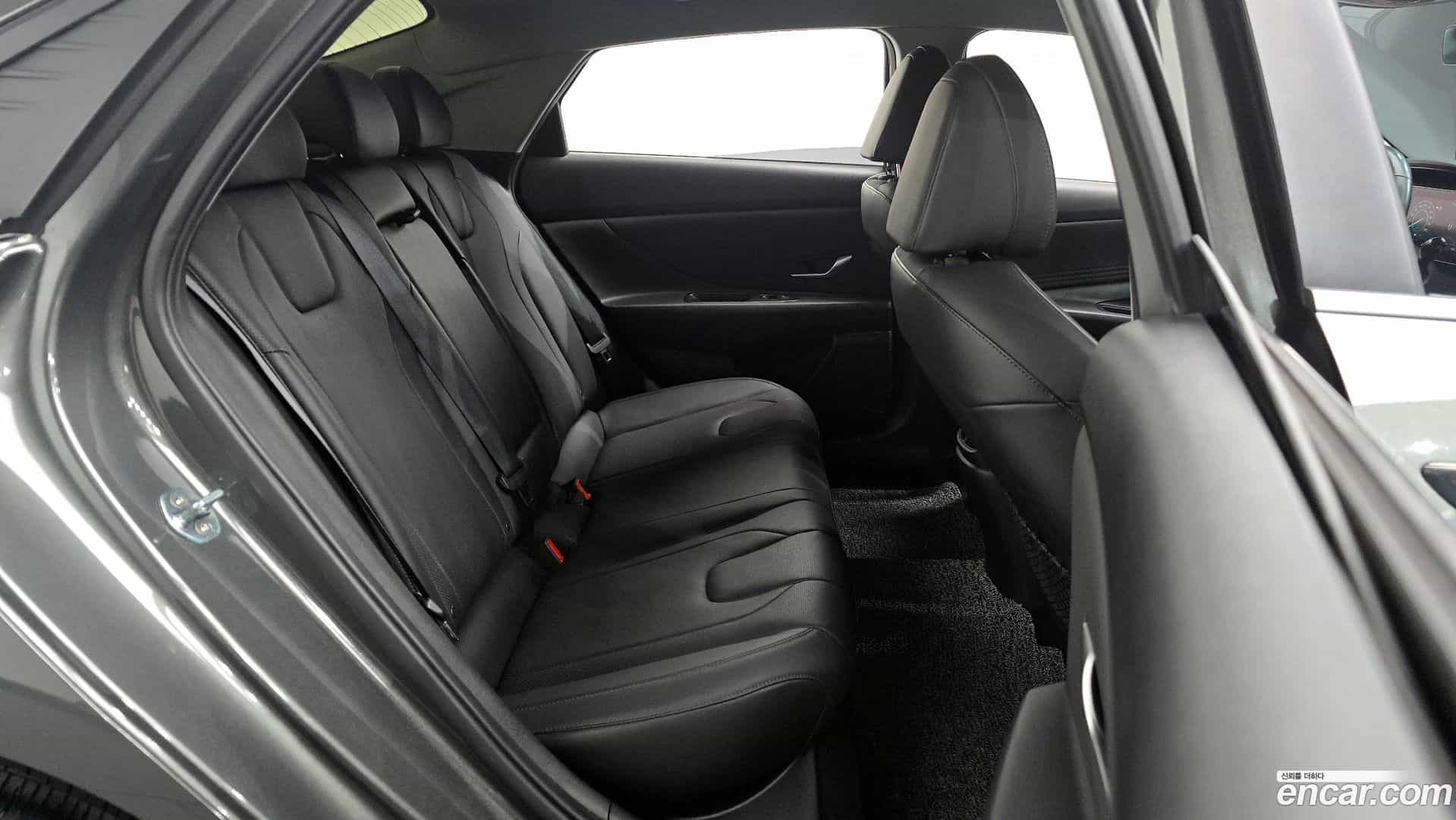AVANTE Hyundai 2020.6-OPTION-015