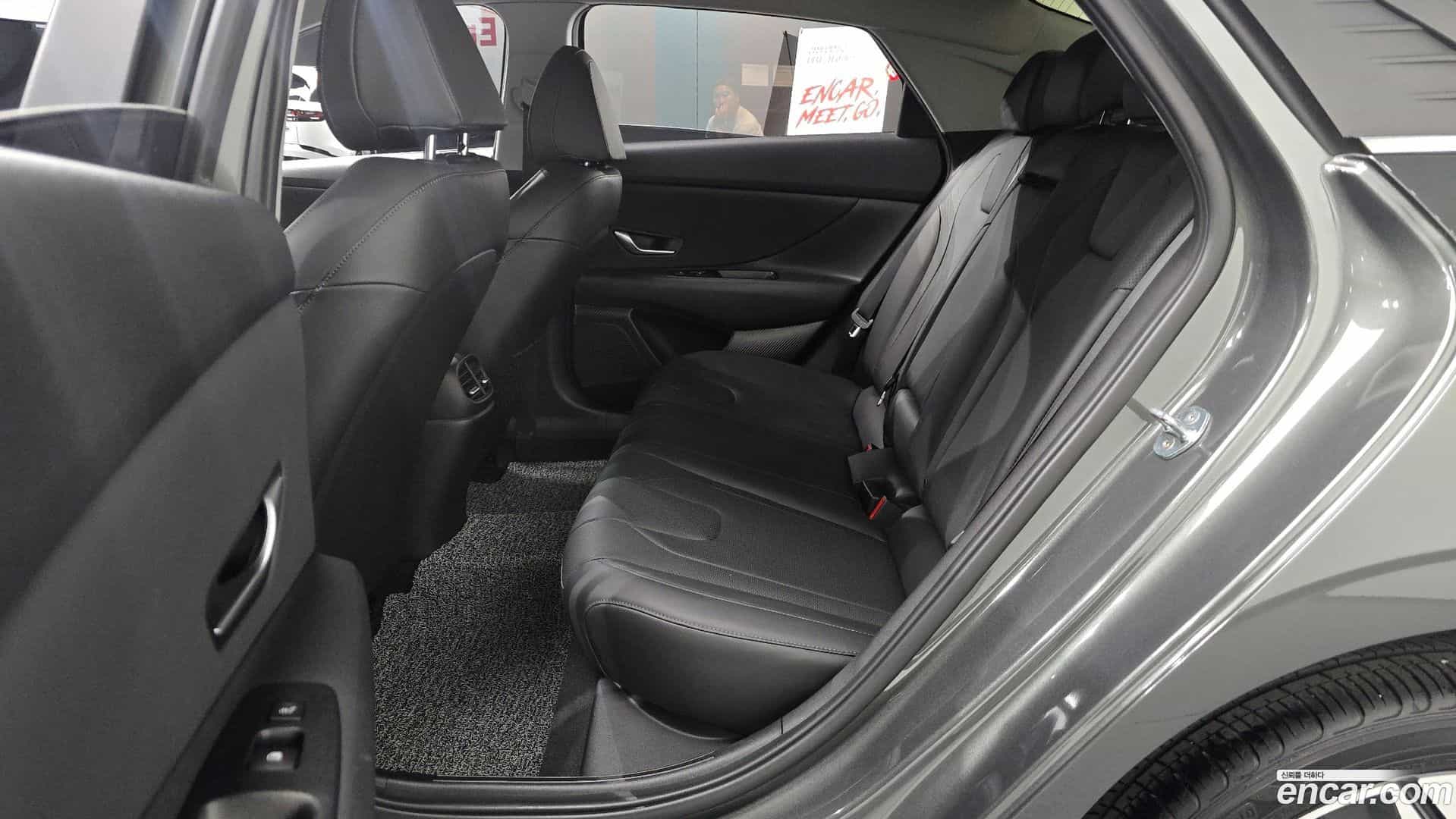 AVANTE Hyundai 2020.6-OPTION-016