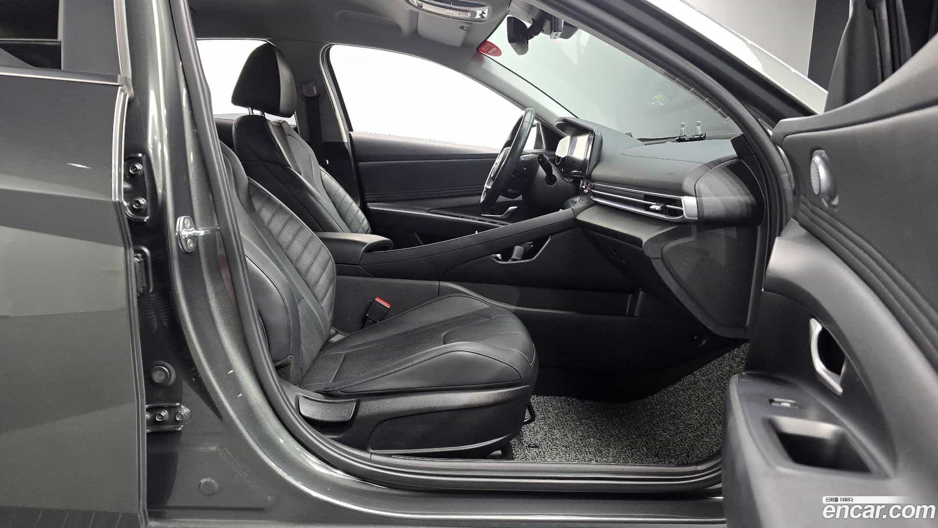 AVANTE Hyundai 2020.6-INNER-036