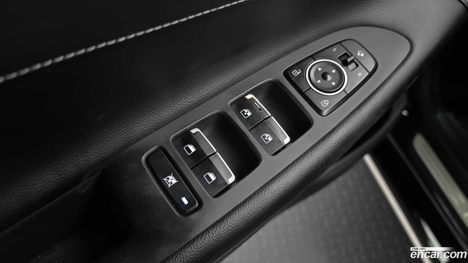 Grandeur Hyundai 2016.11-OPTION-042