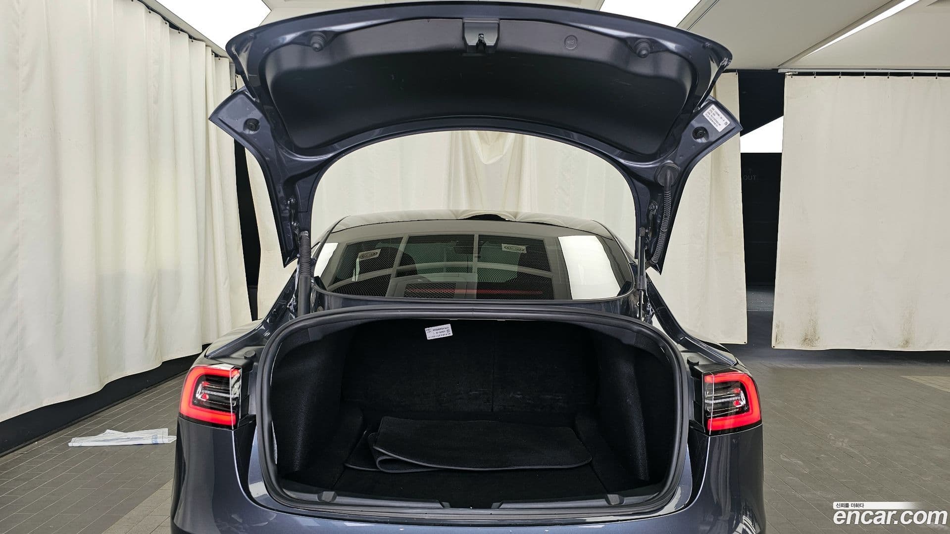 Main__Slider__Photo:Model 3 Tesla 2021.2-19