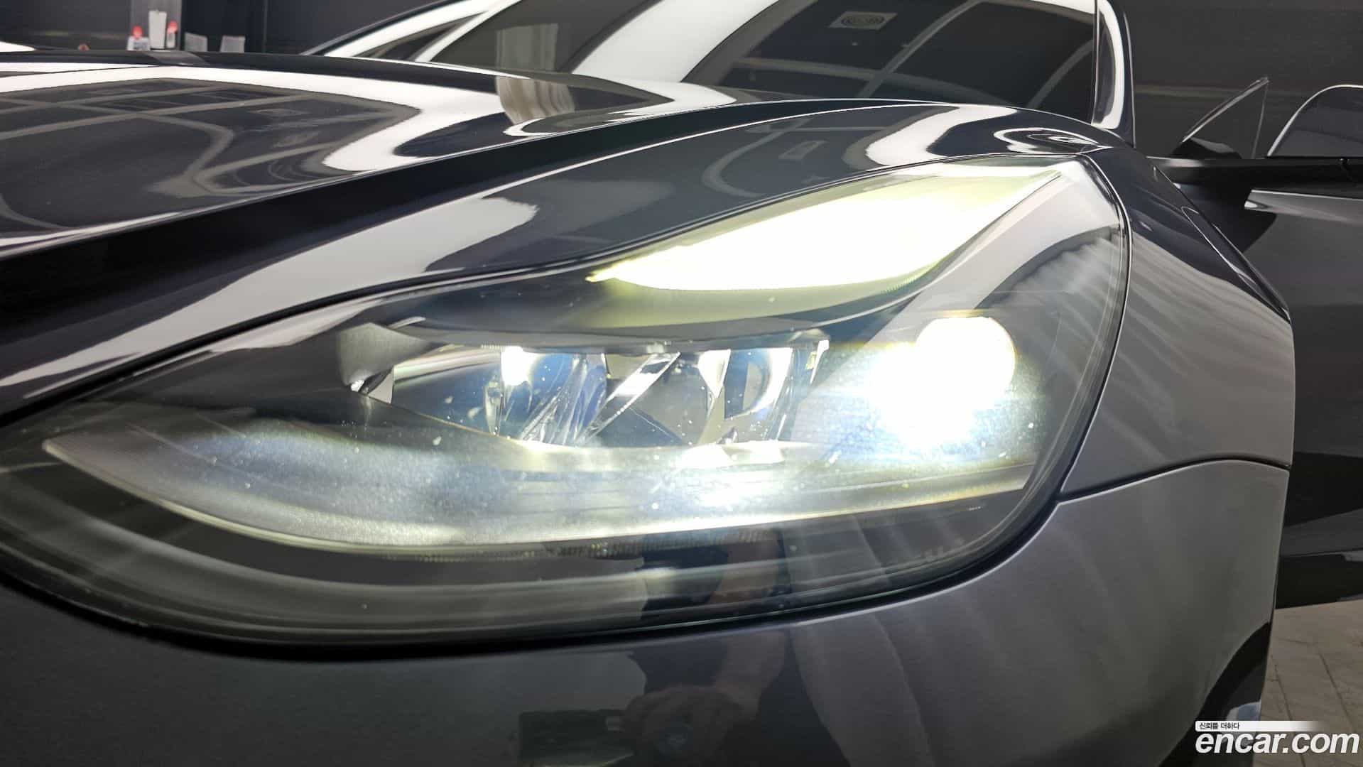 Model 3 Tesla 2021.2-OUTER-032