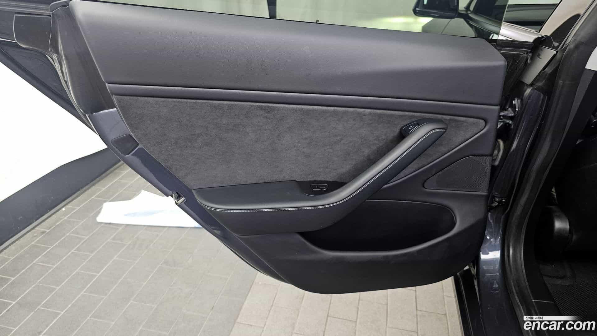 Model 3 Tesla 2021.2-INNER-035