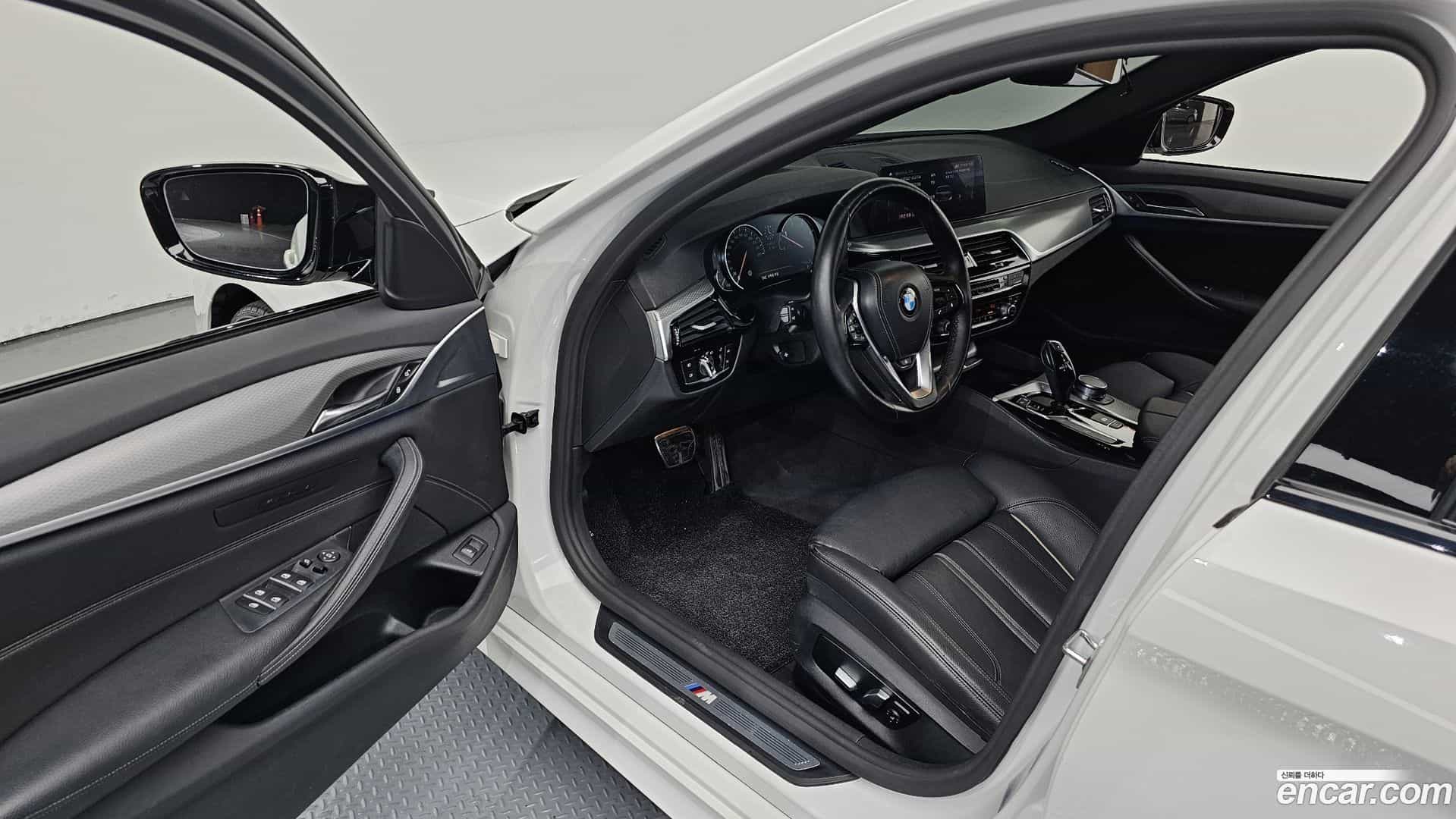 5-Series BMW 2017.2-INNER-010
