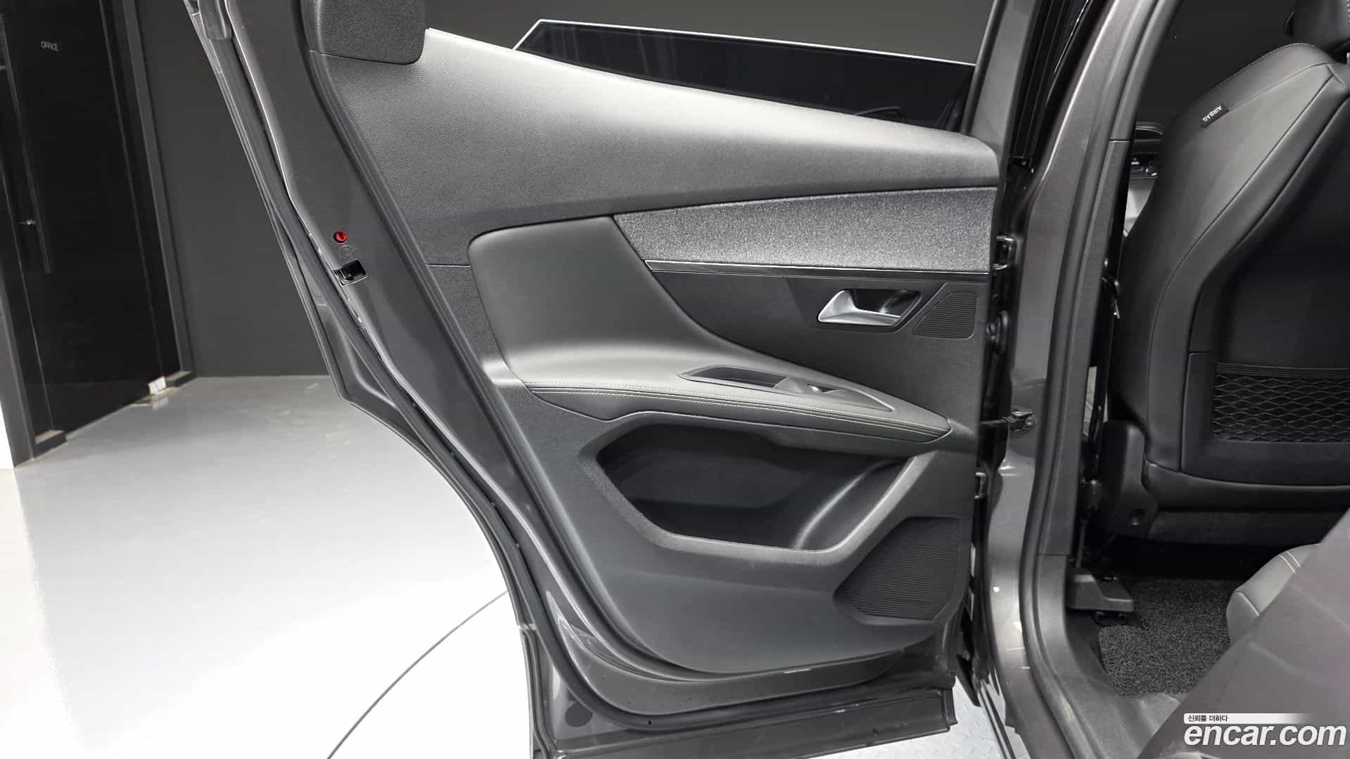 3008 Peugeot 2020.11-INNER-035