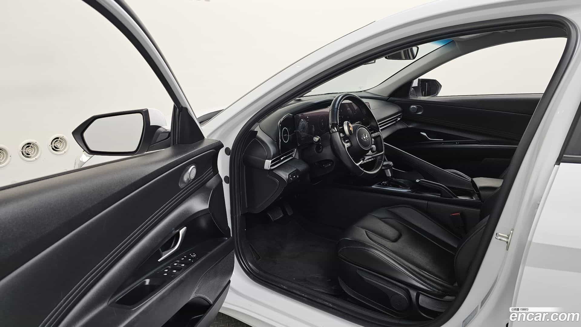 AVANTE Hyundai 2022.3-INNER-010