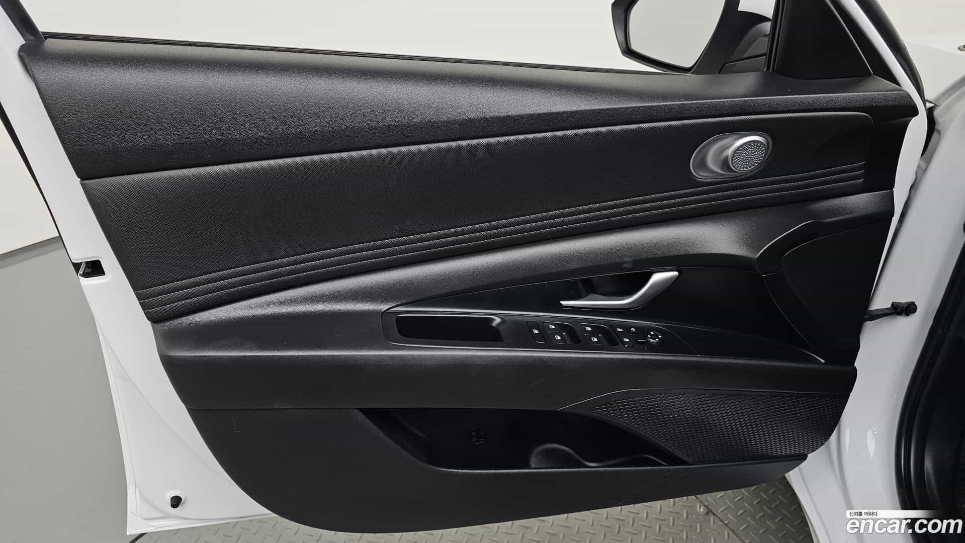 AVANTE Hyundai 2022.3-INNER-034