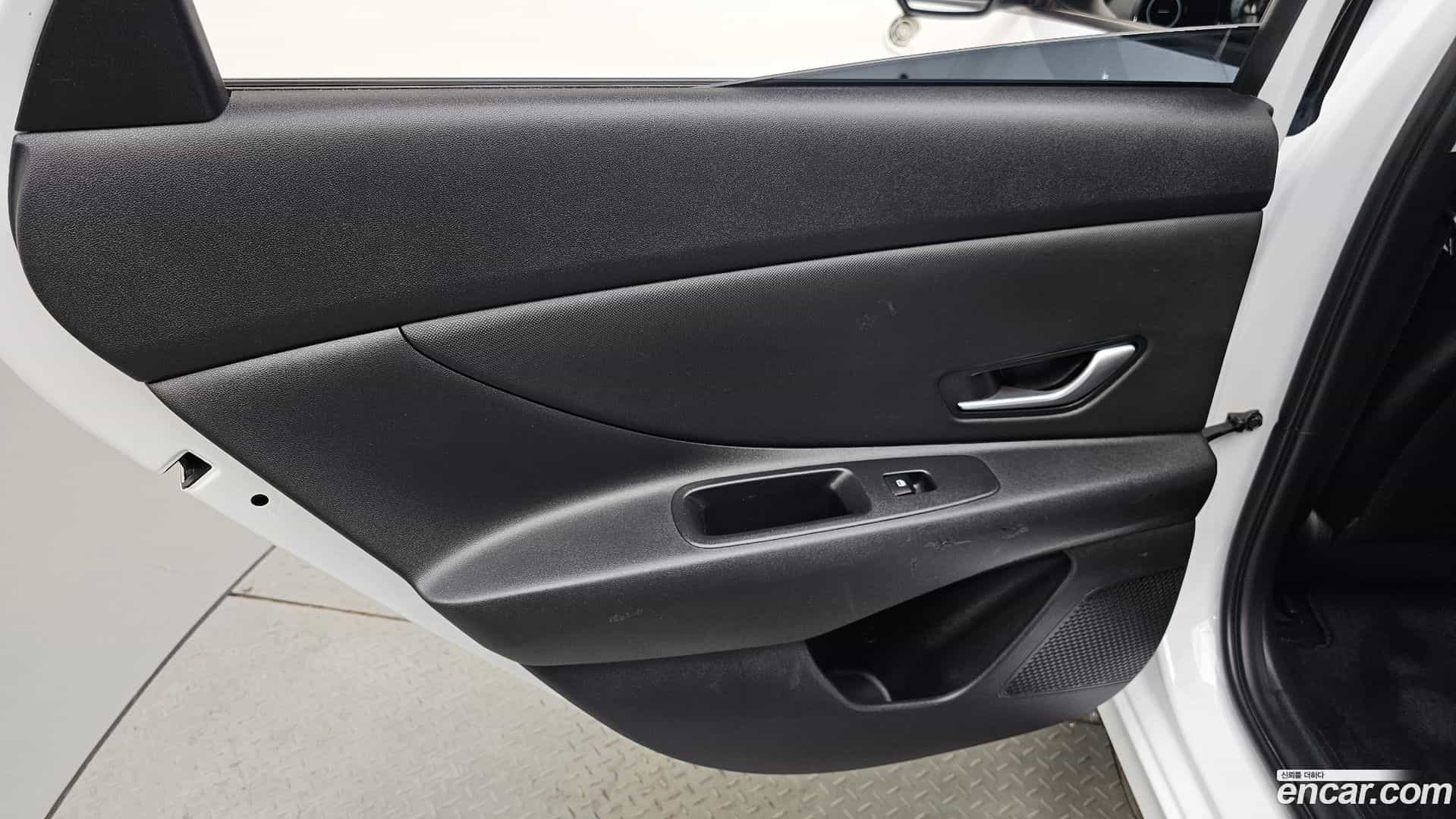 AVANTE Hyundai 2022.3-INNER-035