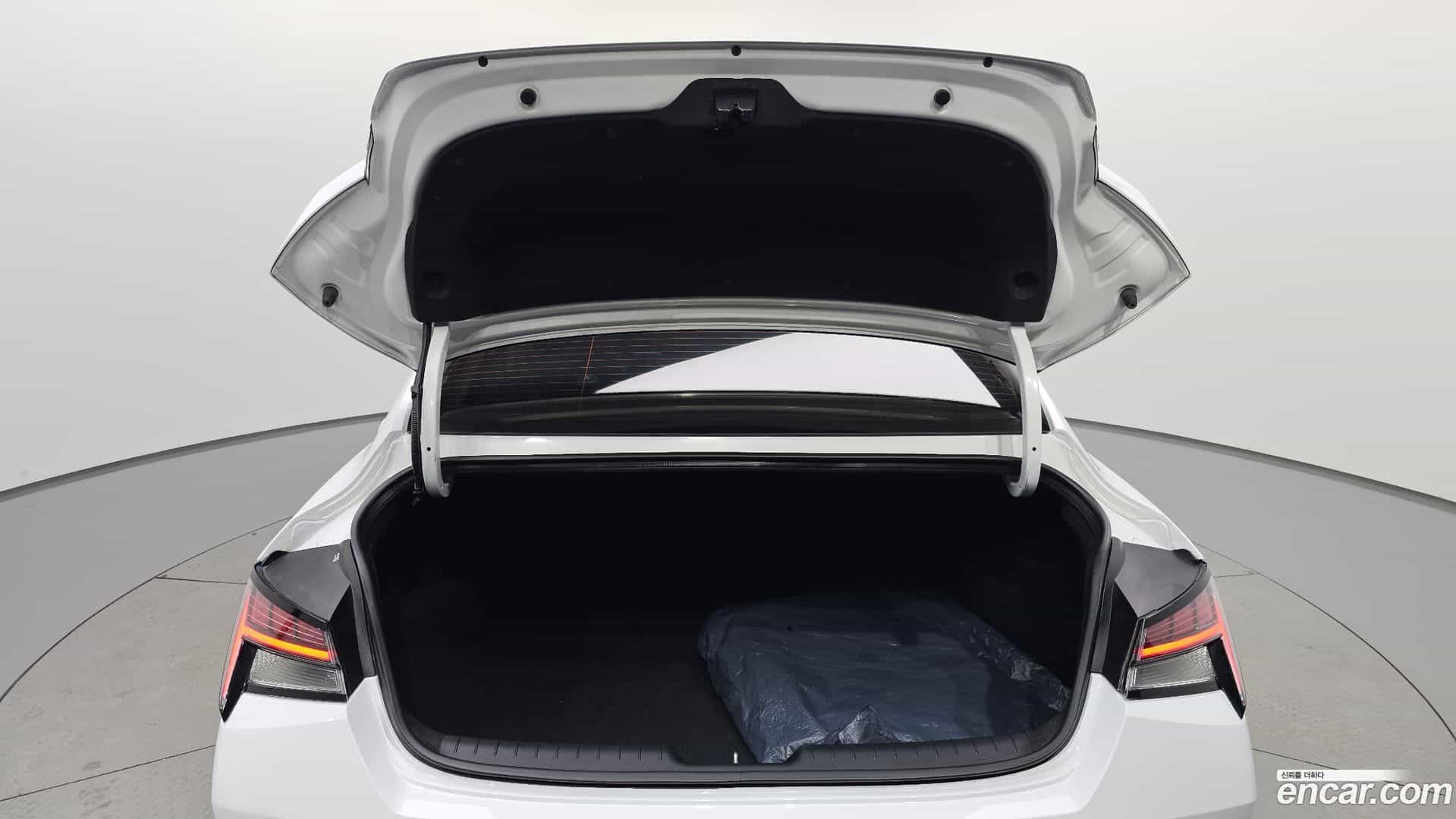 AVANTE Hyundai 2022.3-OPTION-043