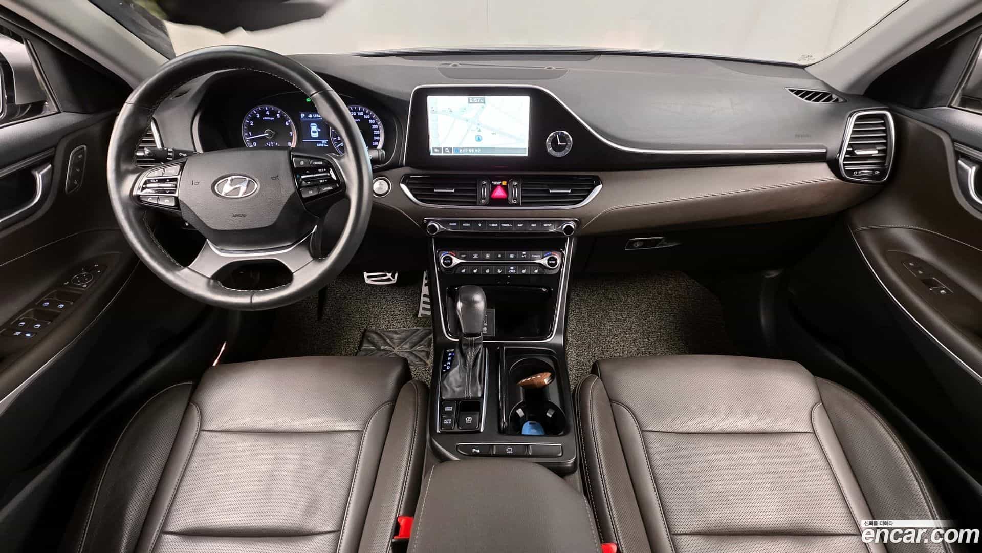 Grandeur Hyundai 2017.0-INNER-007