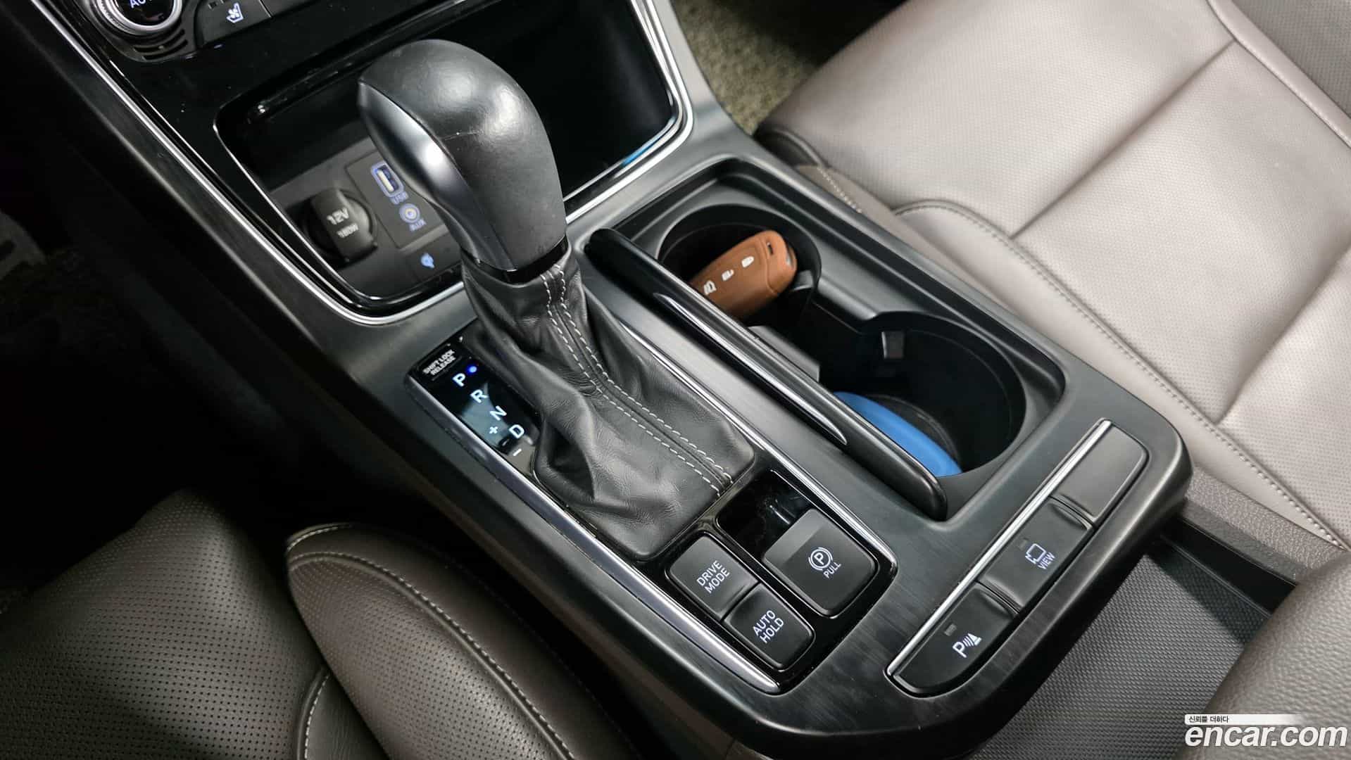 Grandeur Hyundai 2017.0-INNER-009