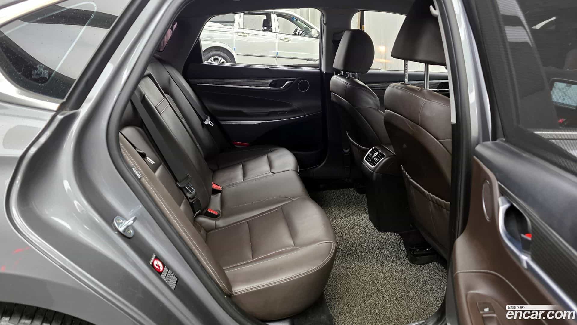 Grandeur Hyundai 2017.0-OPTION-016