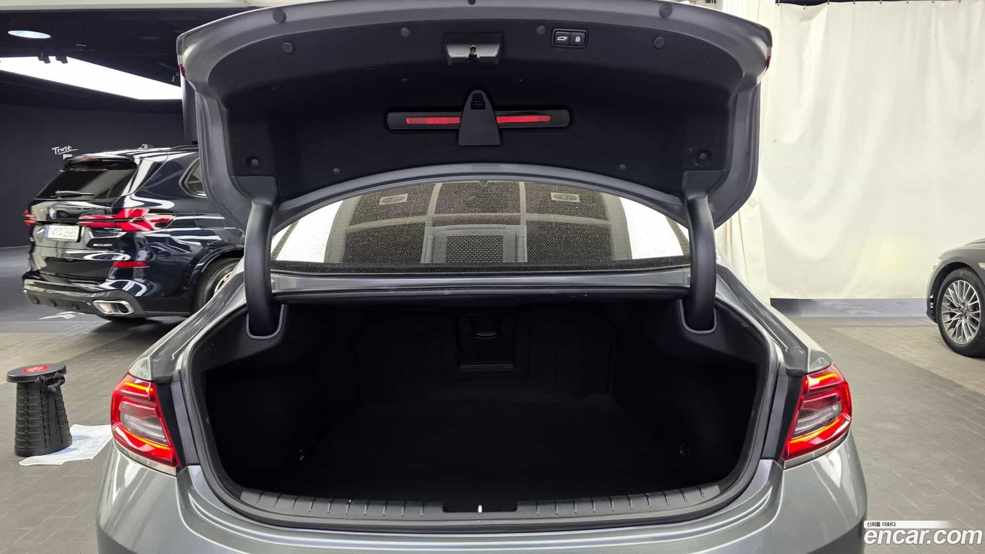 Grandeur Hyundai 2017.0-OPTION-024