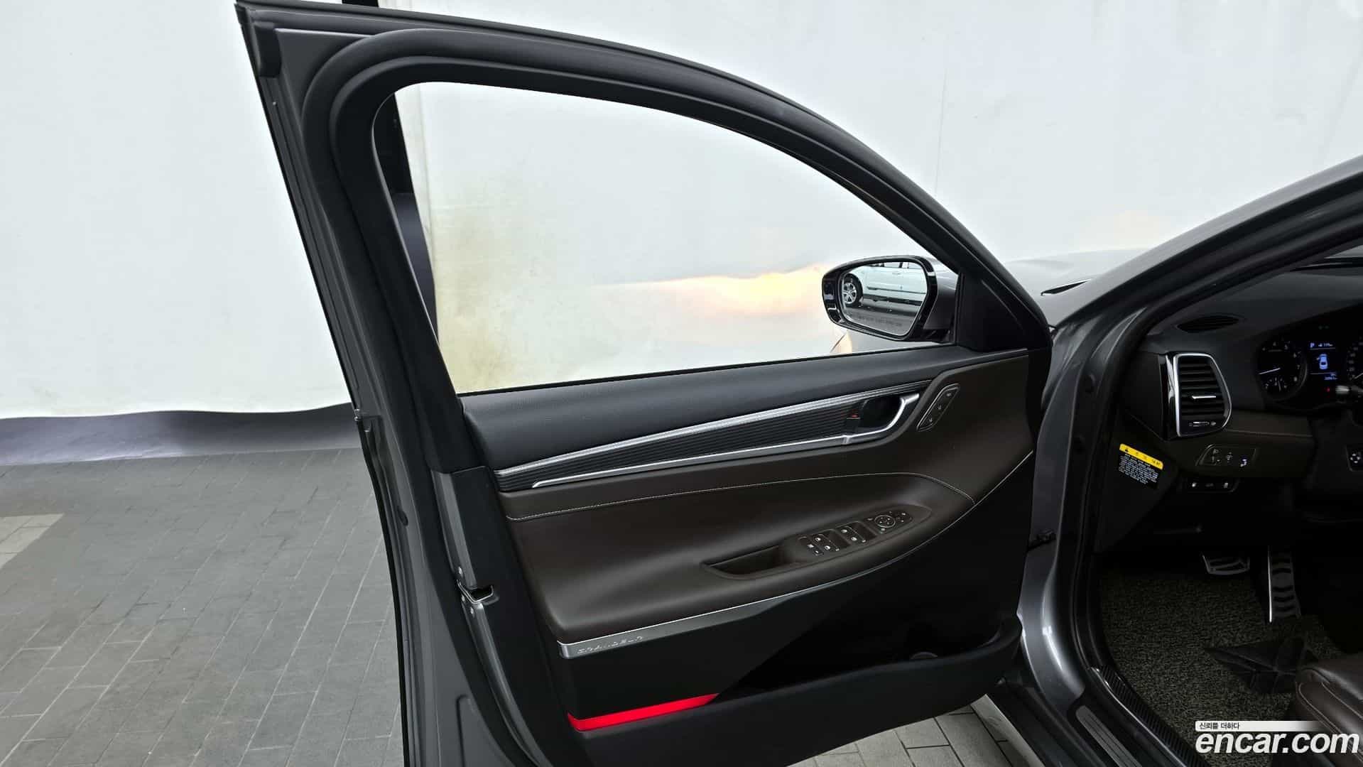 Grandeur Hyundai 2017.0-INNER-034