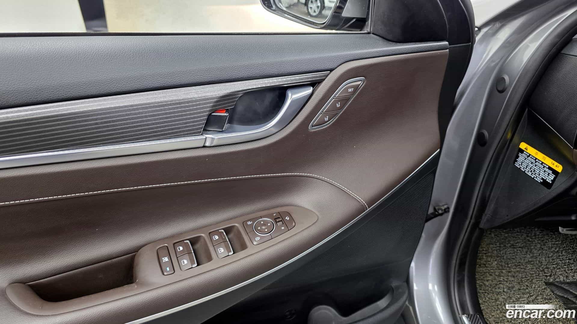Grandeur Hyundai 2017.0-OPTION-040