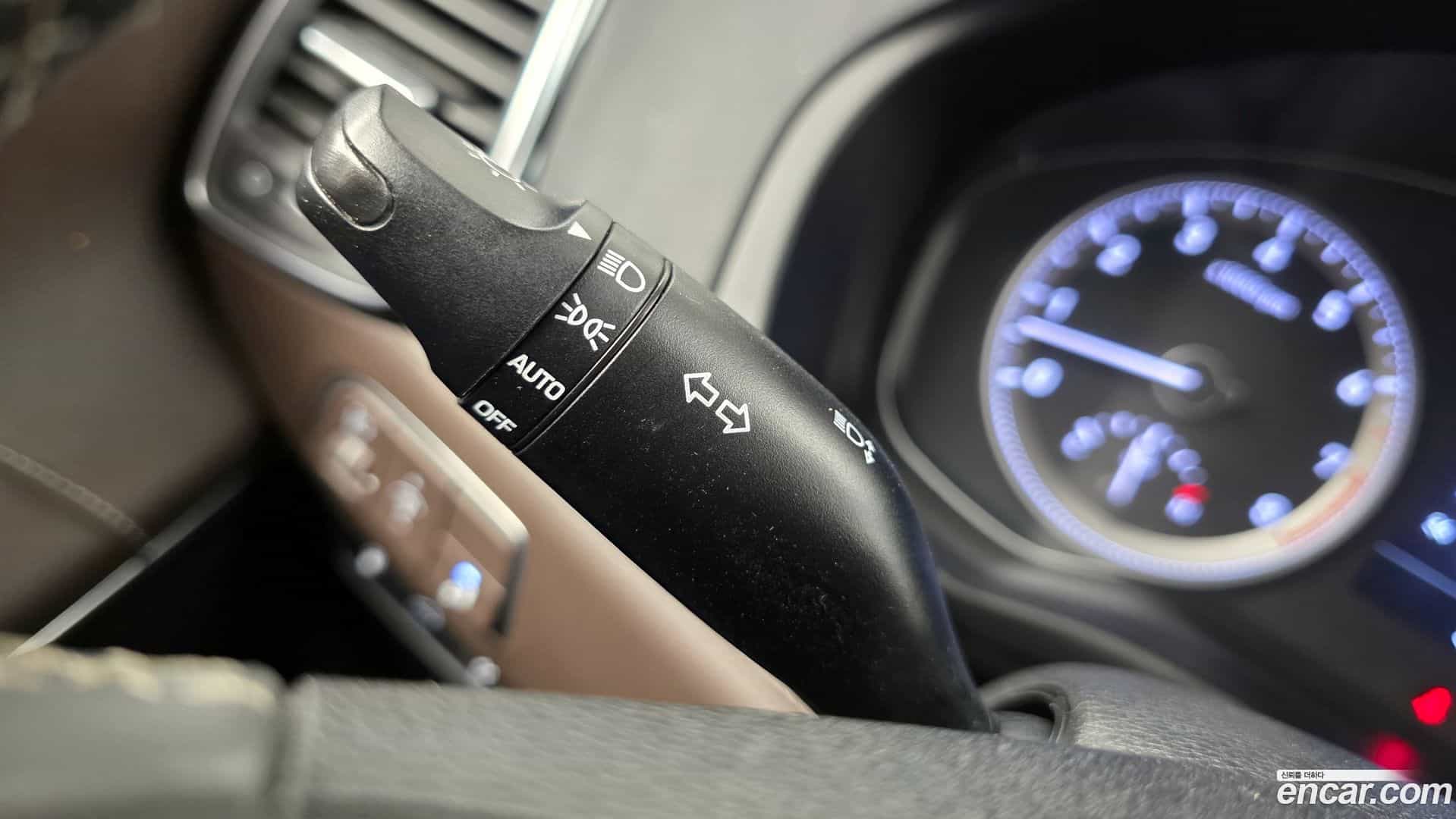 Grandeur Hyundai 2017.0-OPTION-042