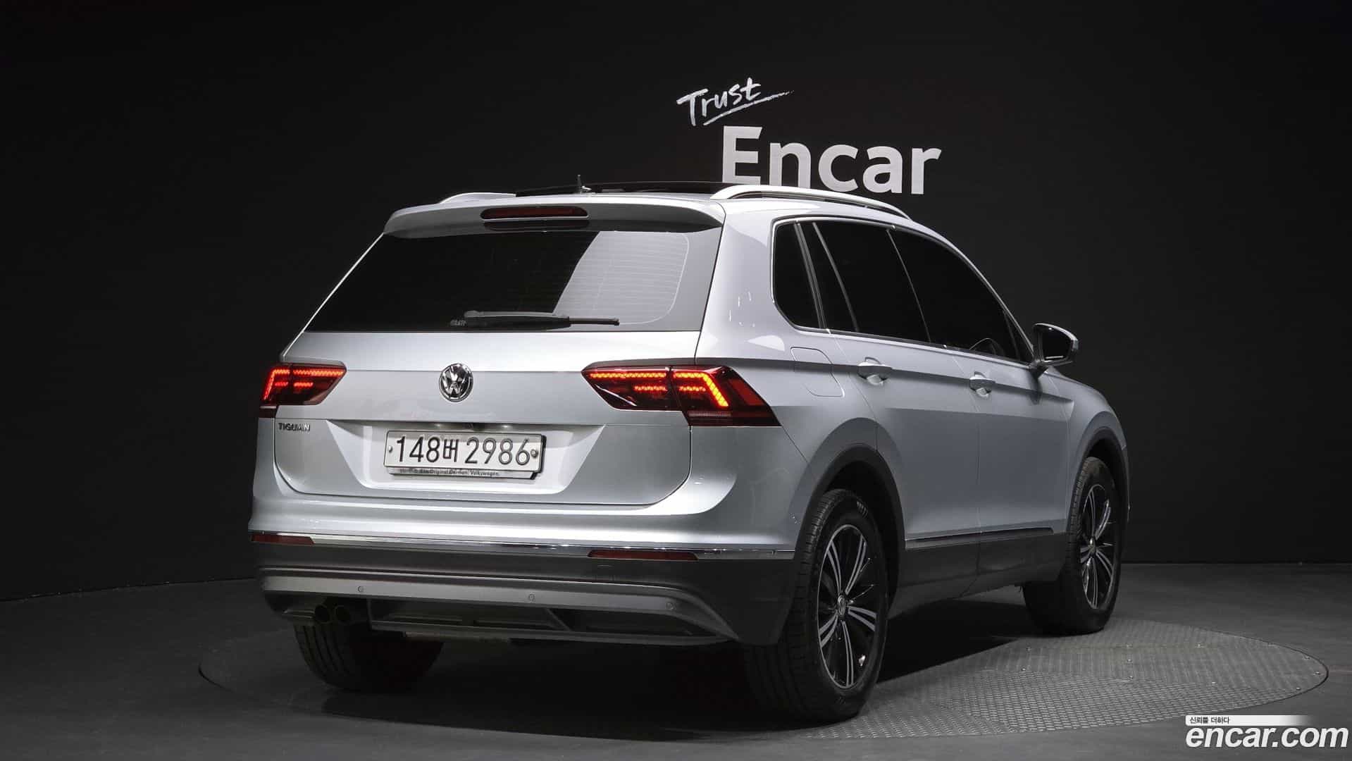 Tiguan Volkswagen 2020.5-OUTER-002