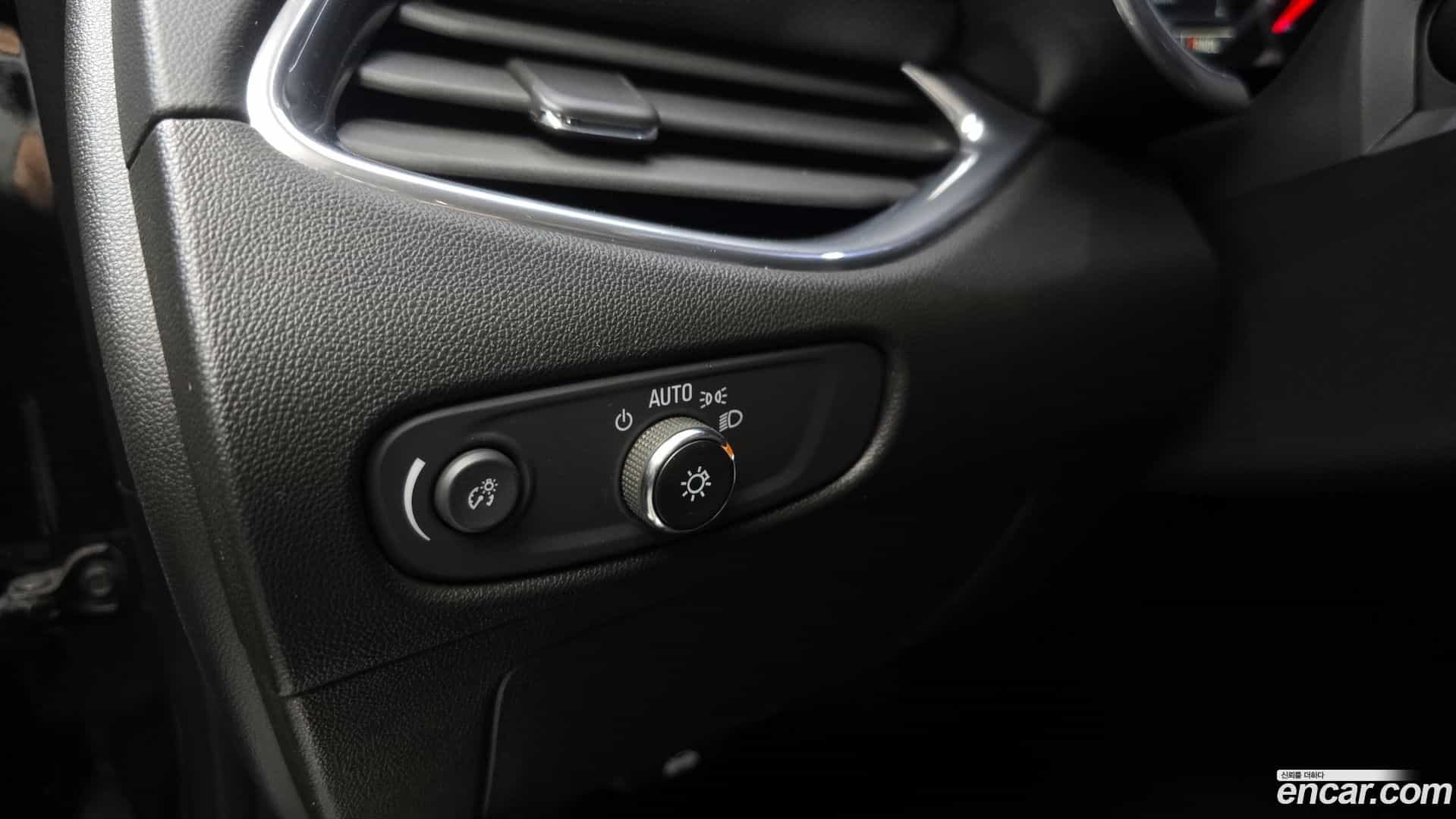 Malibu Chevrolet 2018.9-OPTION-023