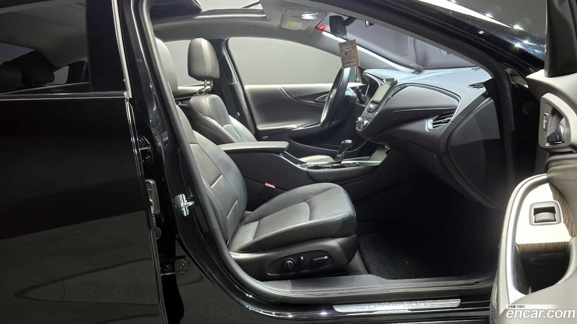 Malibu Chevrolet 2018.9-INNER-036