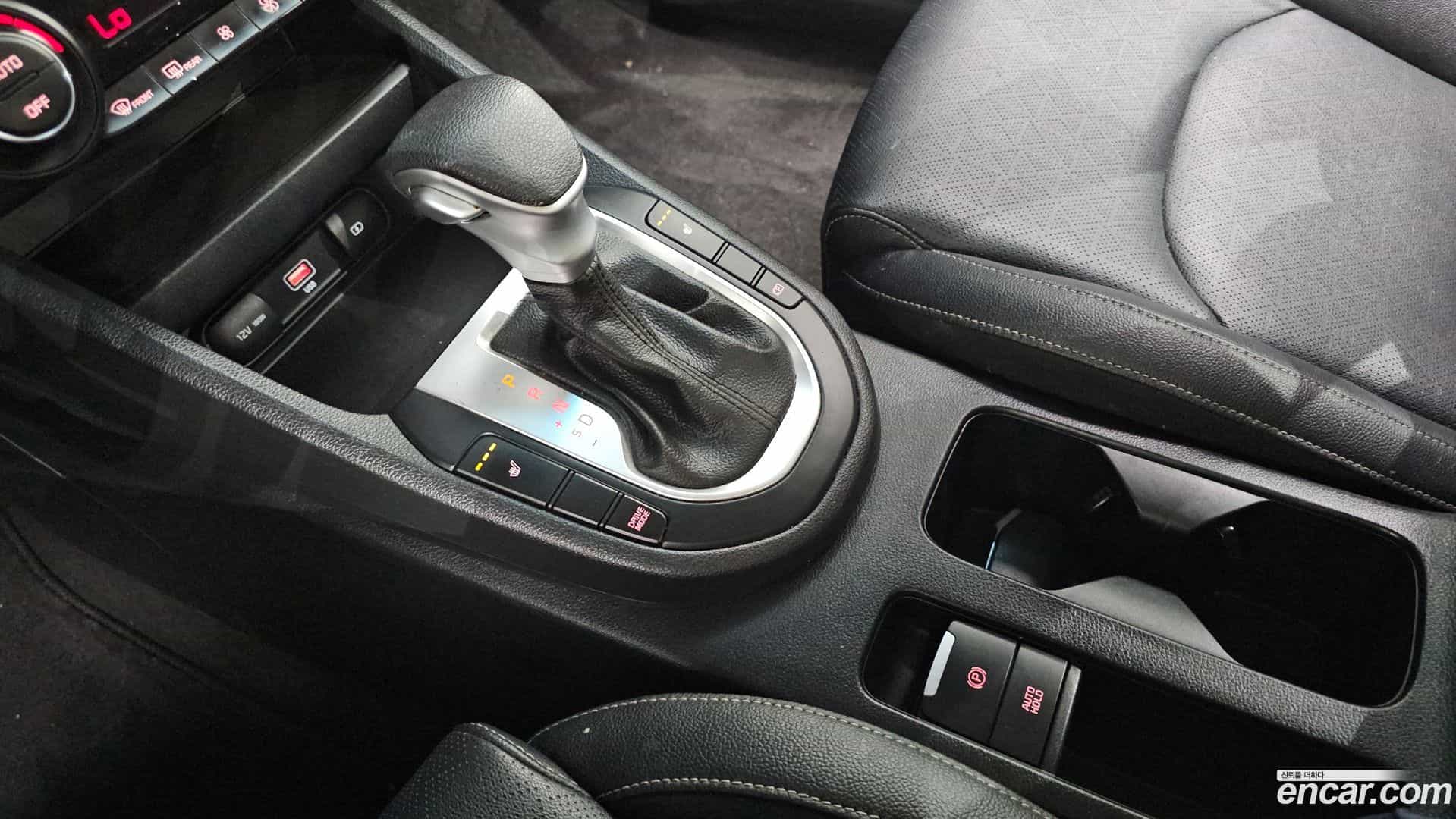 K3 Kia 2022.0-INNER-009