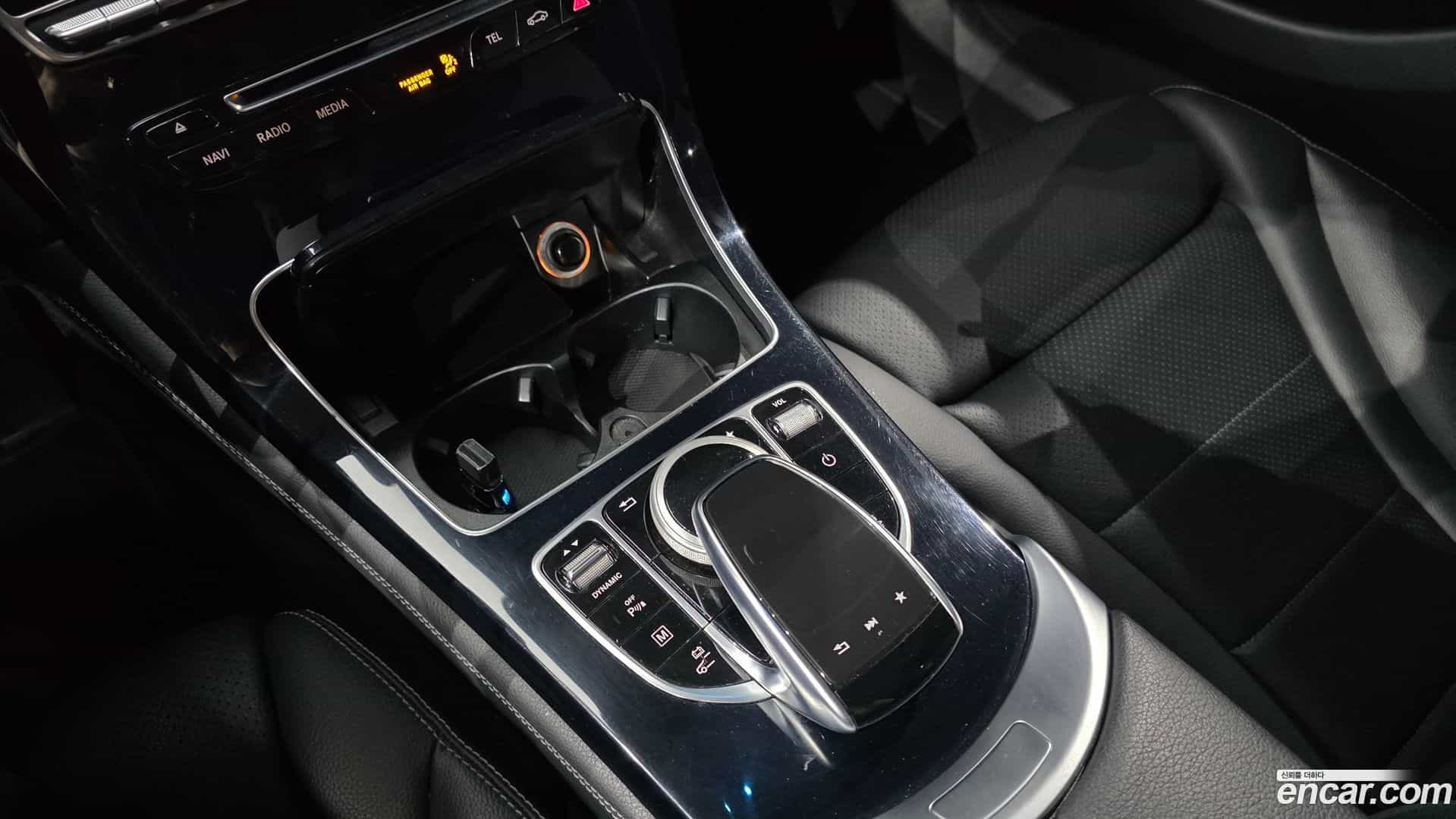 GLC-Class Mercedes-Benz 2018.11-OPTION-020