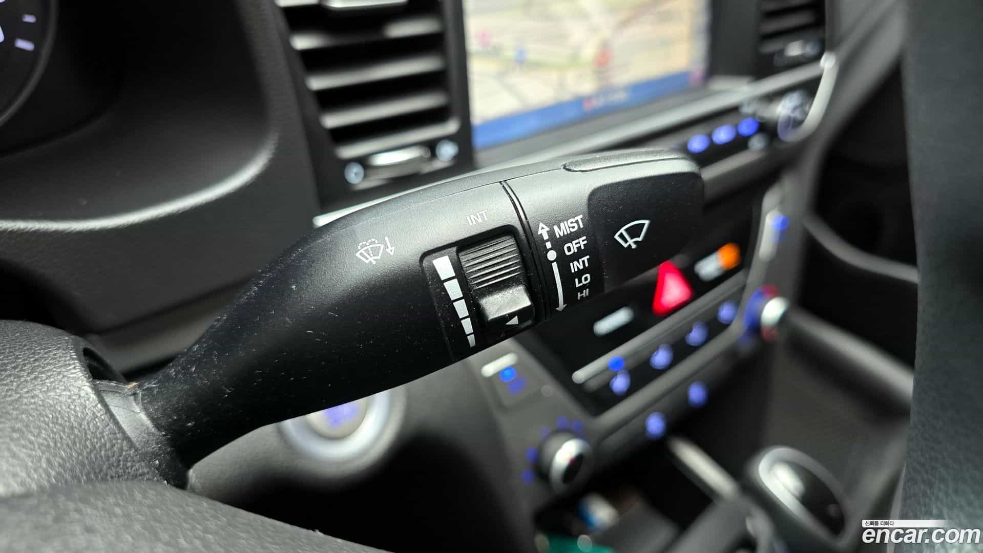 AVANTE Hyundai 2016.10-OPTION-021