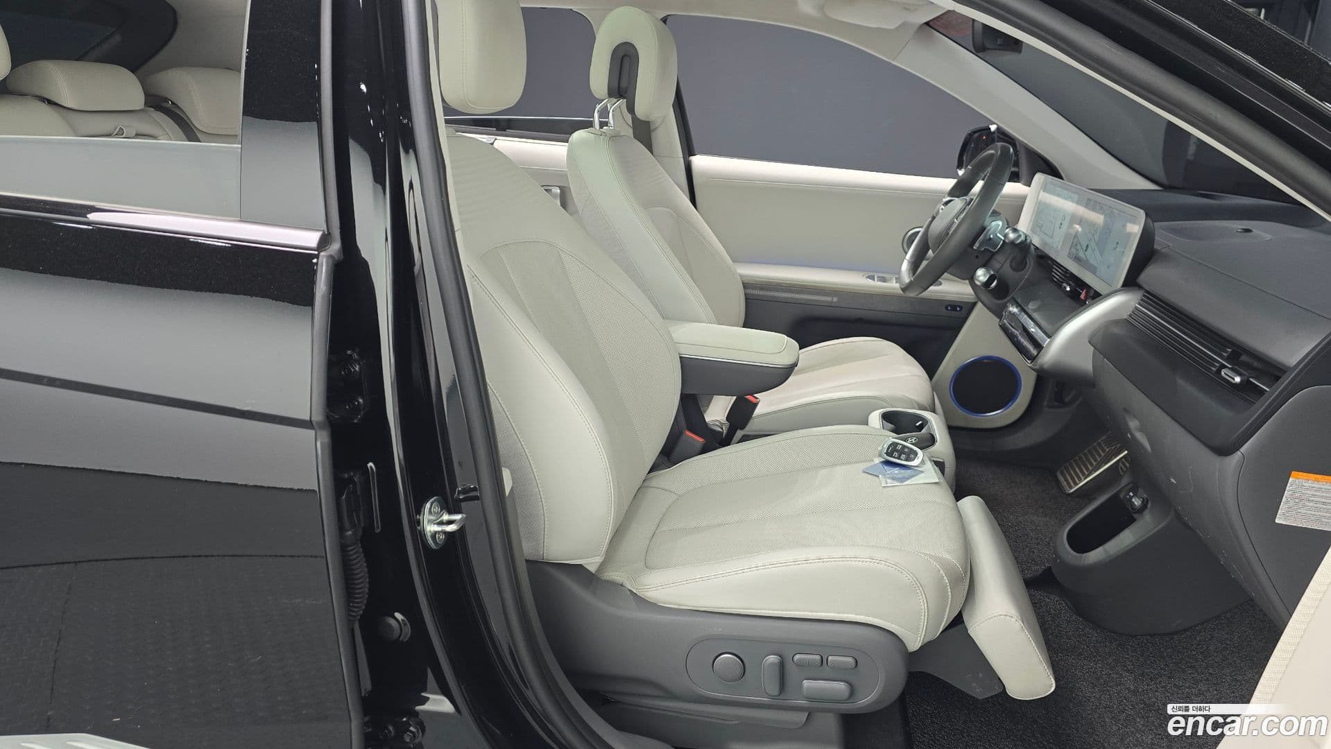 Main__Slider__Photo:Ioniq5 Hyundai 2022.1-25